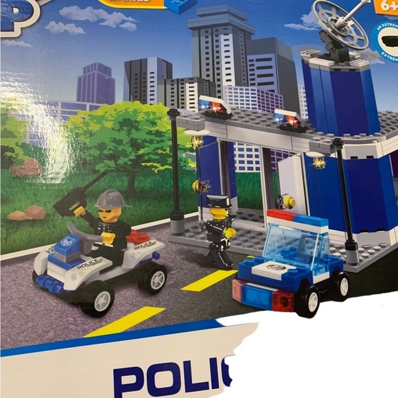 Build Me Up Police Station 201-Piece Building Set Ages 6+ New In Box Lego - Picture 2 of 9